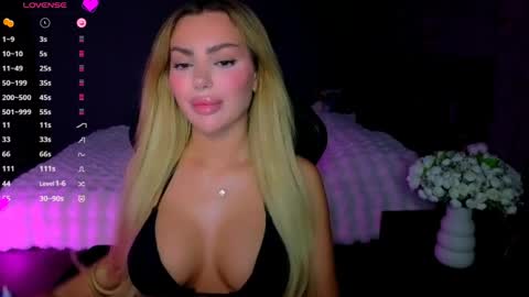Snapshot of ayla_demir chatting on 05/30/26, 08:06 Ayla Demir online show from 05/30/26, 08:06