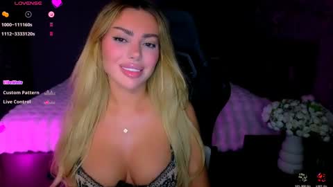 Snapshot of ayla_demir chatting on 05/31/26, 07:59 Ayla Demir online show from 05/31/26, 07:59