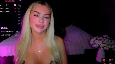 Snapshot of ayla_demir chatting on 06/18/26, 08:13 Ayla Demir online show from 06/18/26, 08:13