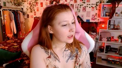 Snapshot of ayla_hill chatting on 01/08/26, 07:27 Ayla hill online show from 01/08/26, 07:27