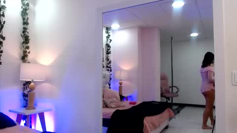 Ayla online show from 06/02/26, 07:27