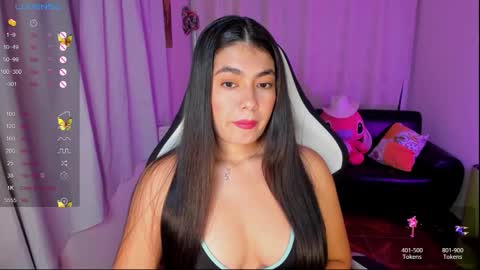 Snapshot of aylenmiller_ chatting on 10/28/25, 02:26 Aylen online show from 10/28/25, 02:26