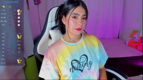 Snapshot of aylenmiller_ chatting on 12/16/25, 01:43 Aylen online show from 12/16/25, 01:43