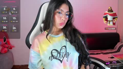 Snapshot of aylenmiller_ chatting on 06/08/26, 01:28 Aylen online show from 06/08/26, 01:28