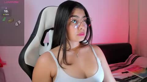 Snapshot of aylenmiller_ chatting on 06/16/26, 12:46 Aylen online show from 06/16/26, 12:46