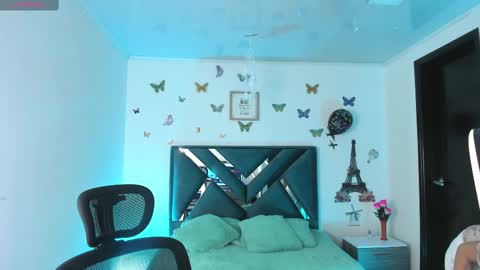 Aylin online show from 02/20/25, 10:15