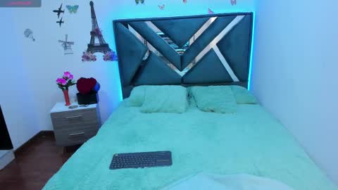 Aylin online show from 09/13/25, 01:55