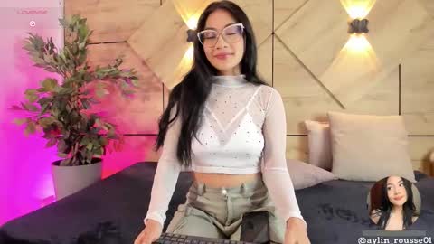 ayllin  online show from 10/11/25, 07:45