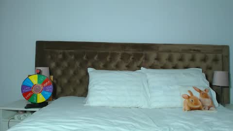 Snapshot of aylinhoney chatting on 10/24/25, 02:08 Aylin online show from 10/24/25, 02:08