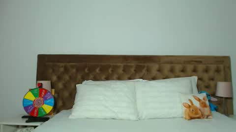 Snapshot of aylinhoney chatting on 10/28/25, 03:21 Aylin online show from 10/28/25, 03:21