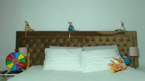 Snapshot of aylinhoney chatting on 11/17/25, 04:40 Aylin online show from 11/17/25, 04:40