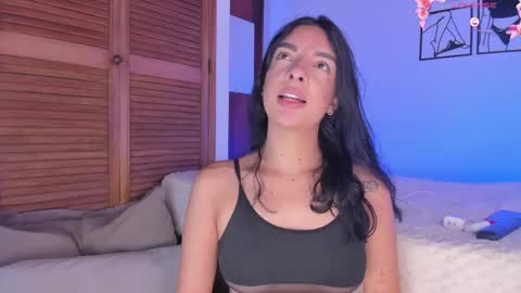Aylin  online show from 10/12/25, 01:21