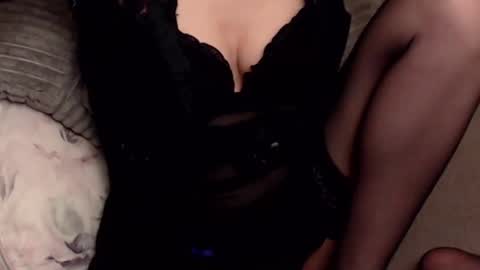 Snapshot of aylynrichard chatting on 02/27/25, 03:48 aylynrichard online show from 02/27/25, 03:48