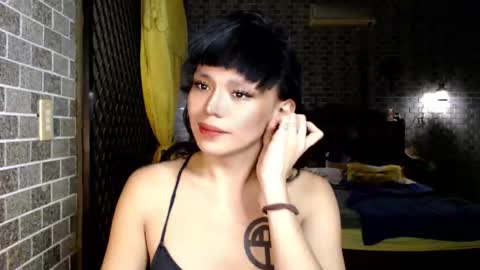 Snapshot of aymkyline chatting on 05/16/26, 11:31 aymkyline online show from 05/16/26, 11:31