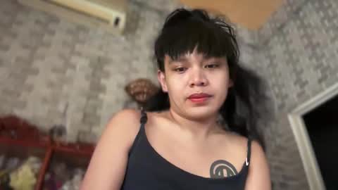 Snapshot of aymkyline chatting on 05/25/26, 01:44 aymkyline online show from 05/25/26, 01:44