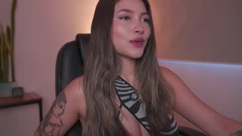 Ayra L online show from 02/26/26, 09:47