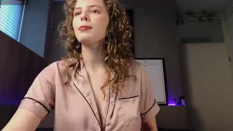 Ayreen Moore online show from 02/08/26, 02:09