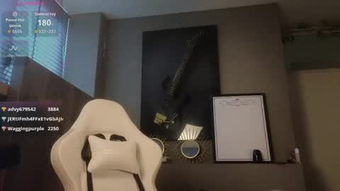 Ayreen Moore online show from 03/24/26, 02:00