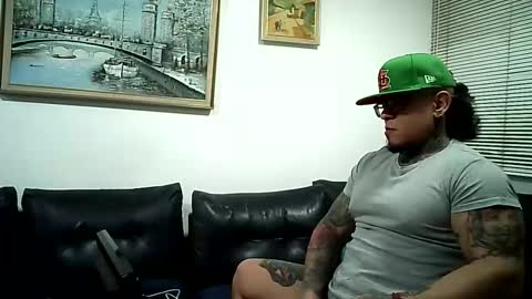 Snapshot of ayrton_naffah2 chatting on 02/13/26, 05:03 Ayrton naffah2 online show from 02/13/26, 05:03