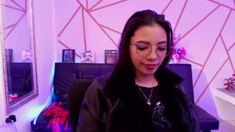 Snapshot of ayshalambardo chatting on 12/15/25, 11:31 sofia online show from 12/15/25, 11:31