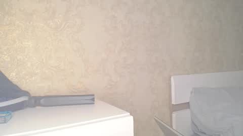 Snapshot of ayshekisskitty chatting on 02/18/26, 08:27 ViktoranMary online show from 02/18/26, 08:27