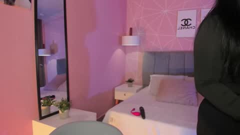 Ayshell online show from 11/24/25, 11:04