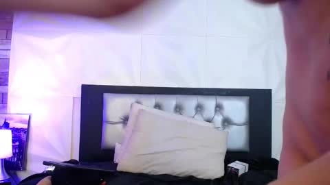 Snapshot of azaahara_ chatting on 11/19/25, 04:07 Azahara online show from 11/19/25, 04:07