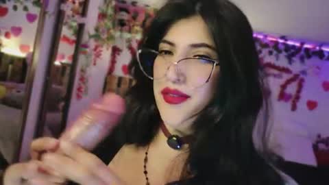 Snapshot of azaharnoor chatting on 06/11/26, 12:32 Azahar online show from 06/11/26, 12:32