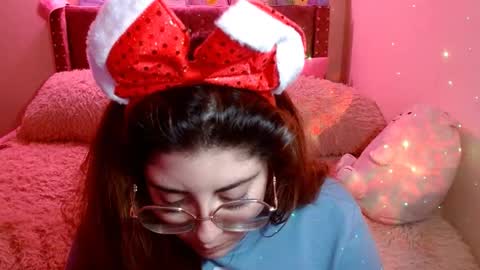 Snapshot of azamy_12 chatting on 12/10/24, 10:47 Amanda online show from 12/10/24, 10:47