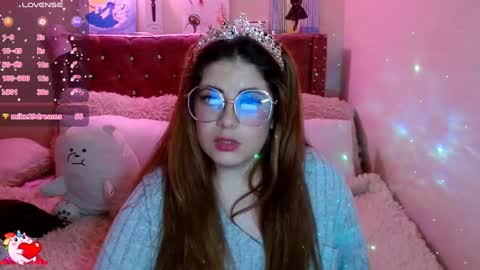 Snapshot of azamy_12 chatting on 12/23/24, 10:23 Amanda online show from 12/23/24, 10:23