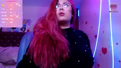 Snapshot of azamy_12 chatting on 02/19/25, 11:36 Amanda online show from 02/19/25, 11:36