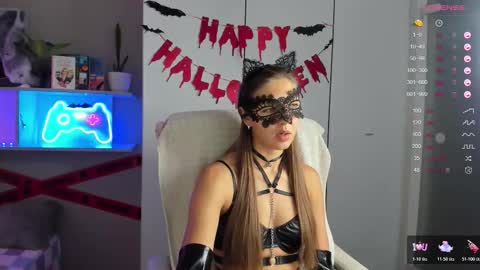 Snapshot of azeliaclark chatting on 10/24/25, 08:27 Sofia online show from 10/24/25, 08:27