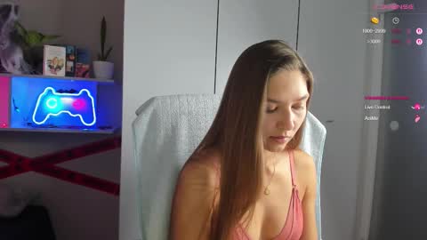 Snapshot of azeliaclark chatting on 11/04/25, 07:40 Sofia online show from 11/04/25, 07:40