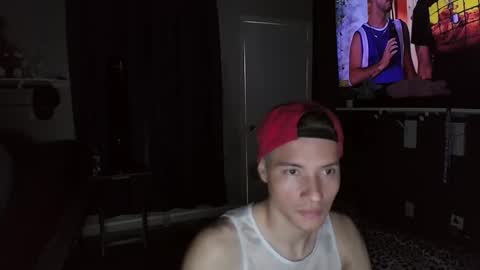 azell19 online show from 01/05/25, 11:01