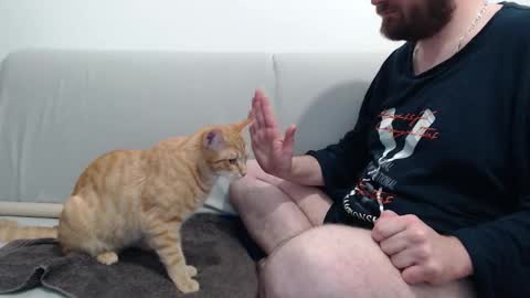 Snapshot of azer912 chatting on 11/28/25, 10:56 Azer online show from 11/28/25, 10:56