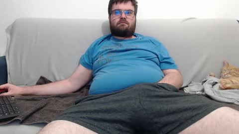 Snapshot of azer912 chatting on 11/30/25, 06:12 Azer online show from 11/30/25, 06:12