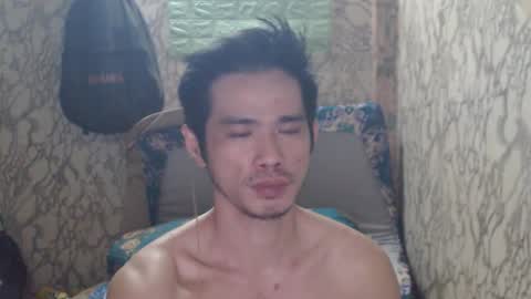 Snapshot of azn_philip chatting on 12/11/24, 08:58 Philip online show from 12/11/24, 08:58