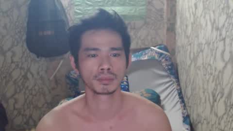 Snapshot of azn_philip chatting on 12/16/24, 08:52 Philip online show from 12/16/24, 08:52