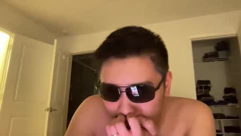 Snapshot of azngoogoo chatting on 12/27/24, 10:05 azngoogoo online show from 12/27/24, 10:05