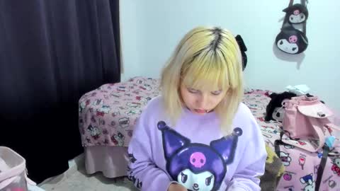 Azu Moure online show from 11/09/25, 03:27