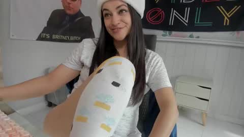 Snapshot of azucenaxxxgp chatting on 12/20/25, 03:41 Azucena R online show from 12/20/25, 03:41