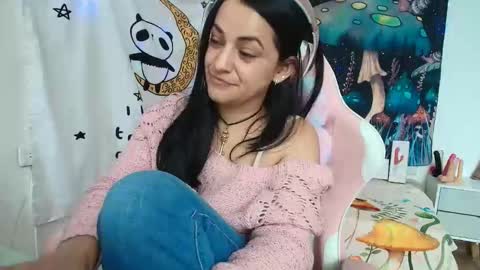 Snapshot of azucenaxxxgp chatting on 04/27/26, 06:39 Azucena R online show from 04/27/26, 06:39