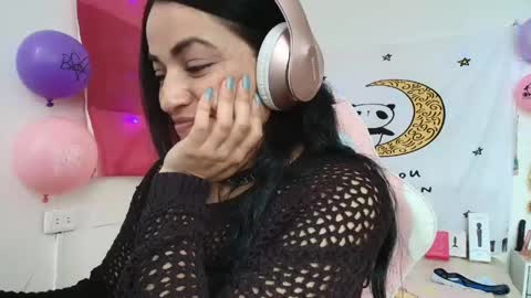 Snapshot of azucenaxxxgp chatting on 05/11/26, 04:04 Azucena R online show from 05/11/26, 04:04