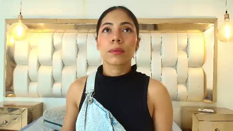 Snapshot of azulmaveric chatting on 07/13/26, 07:38 AZUL online show from 07/13/26, 07:38
