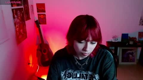 Snapshot of azumi_07 chatting on 12/09/24, 03:50 Alisson online show from 12/09/24, 03:50