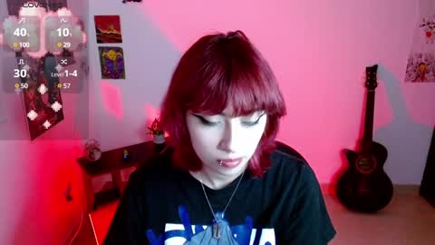 Snapshot of azumi_07 chatting on 01/11/25, 02:20 Alisson online show from 01/11/25, 02:20