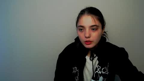 azumi_chan_ online show from 10/26/25, 07:25