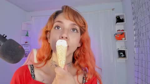 Snapshot of azumi_saan chatting on 02/16/25, 10:21 azumi saan online show from 02/16/25, 10:21