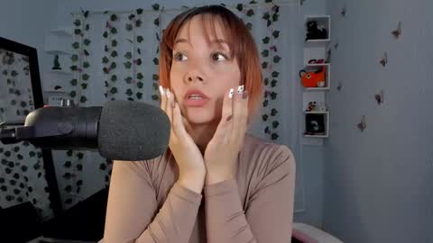 Snapshot of azumi_saan chatting on 09/14/25, 01:38 azumi saan online show from 09/14/25, 01:38