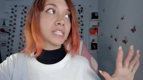 Snapshot of azumi_saan chatting on 10/29/25, 02:36 azumi saan online show from 10/29/25, 02:36